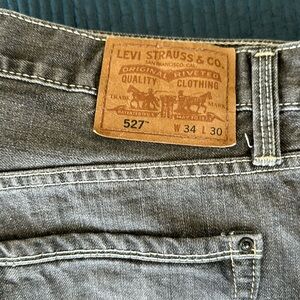 Levi’s grey denim men’s jeans.